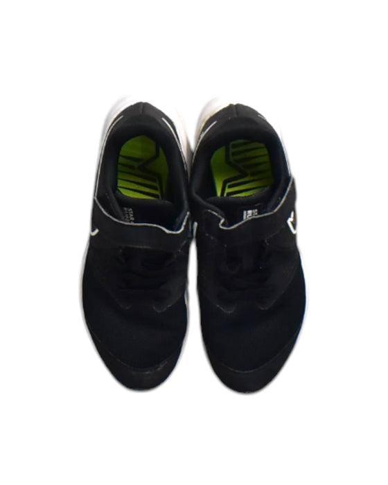 A Black Sneakers from Nike in size 9Y for neutral. (Back View)
