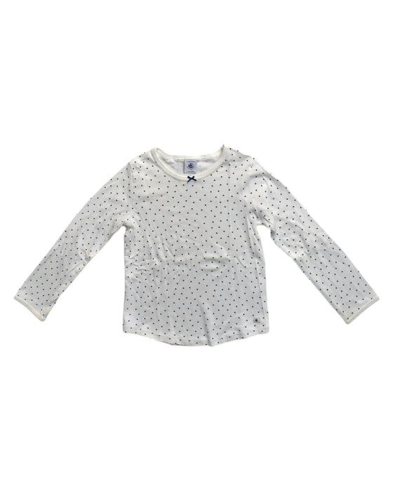 A White Long Sleeve T Shirts from Petit Bateau in size 6T for neutral. (Front View)