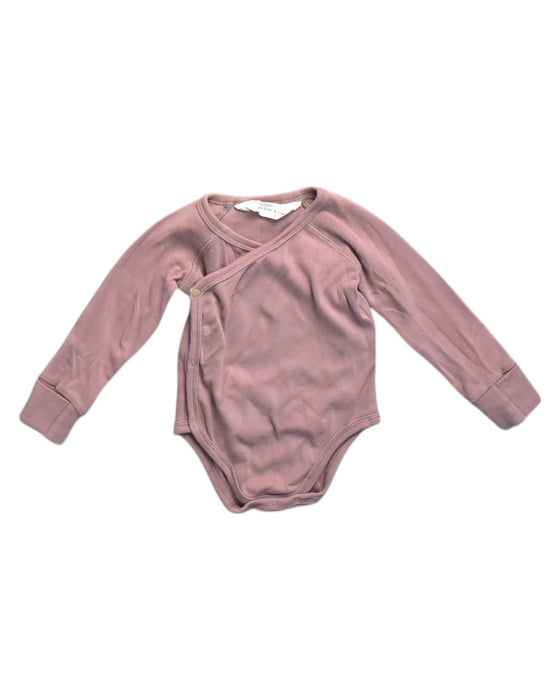 A Pink Long Sleeve Bodysuits from SUSUKOSHI  in size 3-6M for neutral. (Front View)