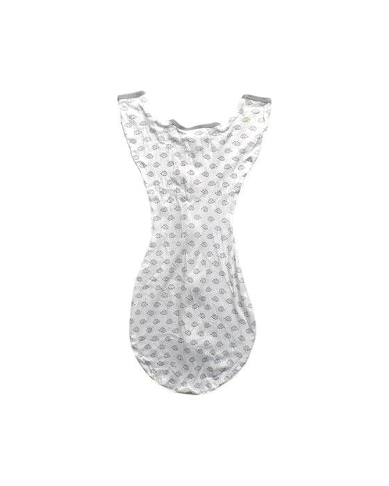 A White Swaddles from Swaddle Designs in size 3-6M for neutral. (Back View)