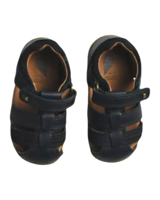 A Black Sandals from Bobux in size 12-18M for neutral. (Back View)