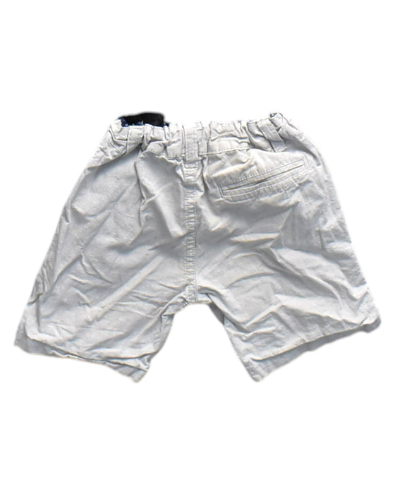 A White Shorts from Junior by David Jones in size 3T for boy. (Back View)