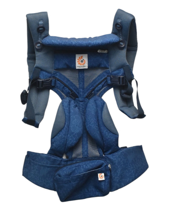 A Blue Baby Carriers from Ergobaby in size O/S for neutral. (Back View)