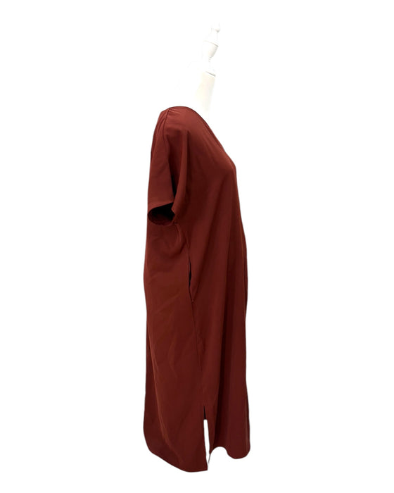 A Burgundy Short Sleeve Dresses from Annee Matthew in size Maternity-S for maternity. (Back View)