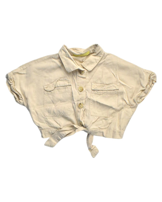 A Beige Short Sleeve Shirts from Gingersnaps in size 4T for girl. (Front View)