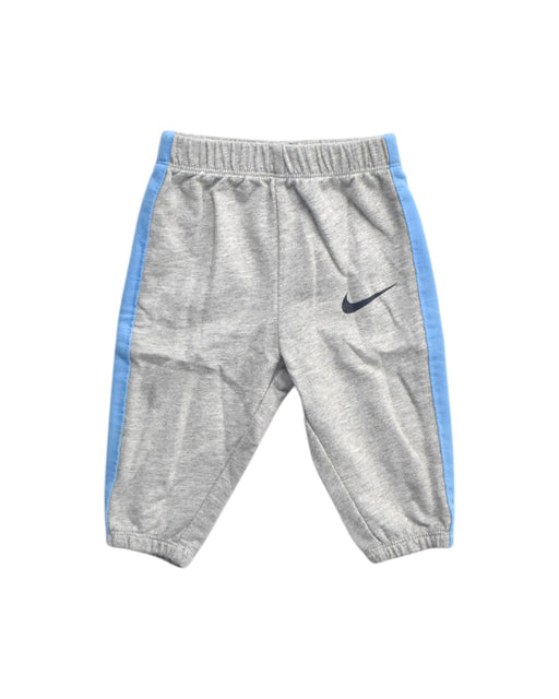 A Grey Sweatpants from Nike in size 6-12M for boy. (Front View)
