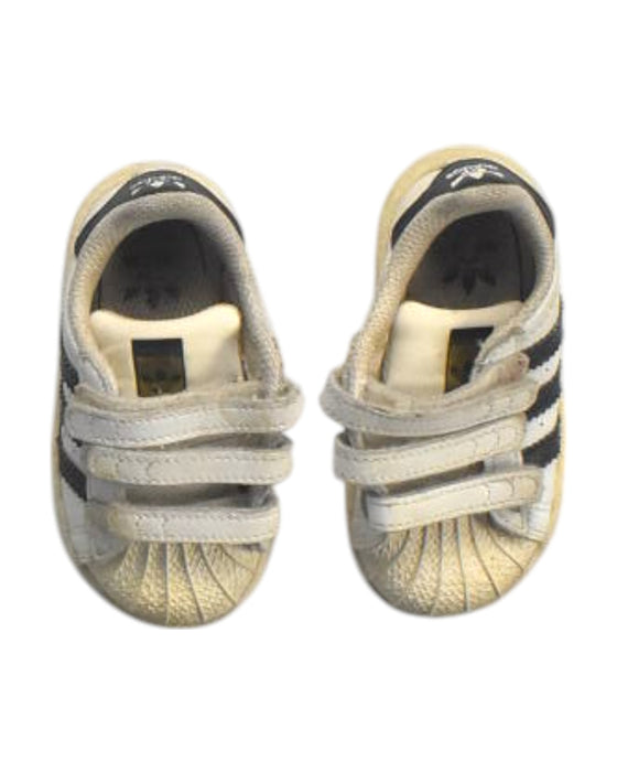 A White Sneakers from Adidas in size 12-18M for neutral. (Back View)