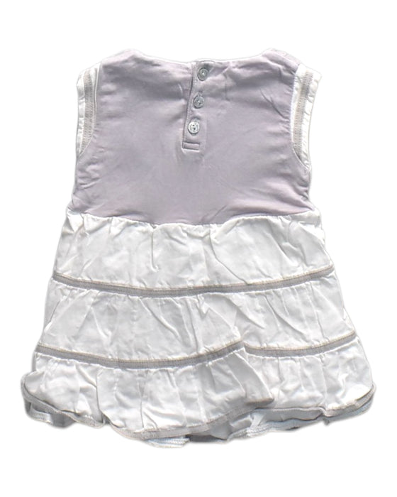 A White Sleeveless Rompers from Chateau de Sable in size 3-6M for neutral. (Back View)