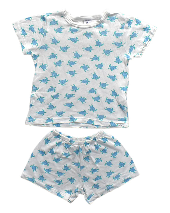 A White Shorts Sets from Petit Bateau in size 4T for neutral. (Front View)