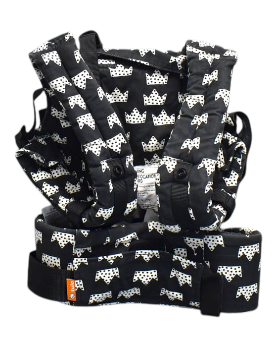 A Black Baby Carriers from Tula in size O/S for neutral. (Front View)