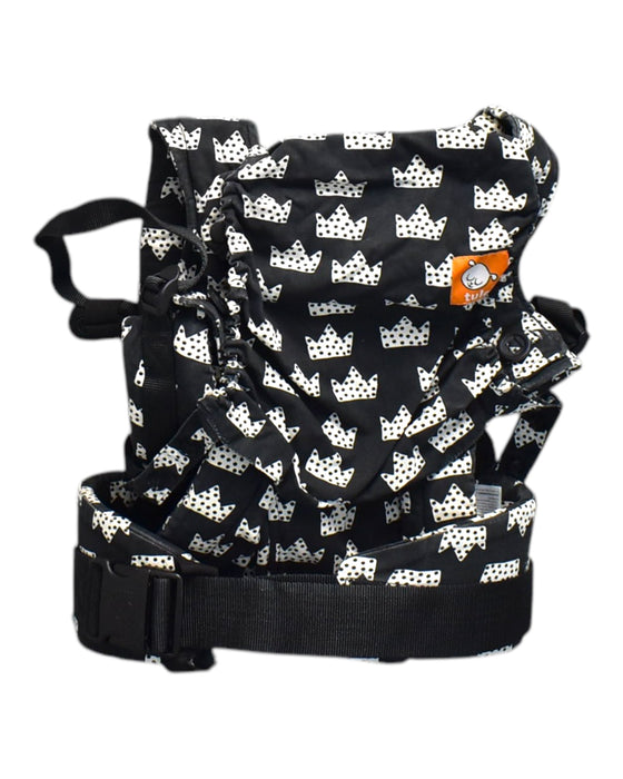 A Black Baby Carriers from Tula in size O/S for neutral. (Back View)