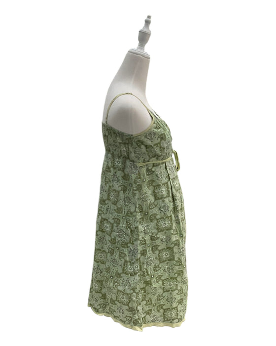 A Green Sleeveless Dresses from Spring in size Maternity-S for maternity. (Back View)