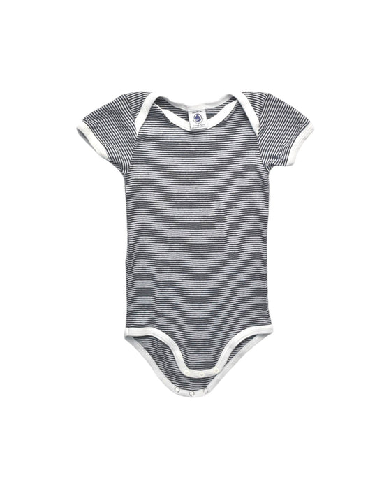 A White Short Sleeve Bodysuits from Petit Bateau in size 18-24M for neutral. (Front View)