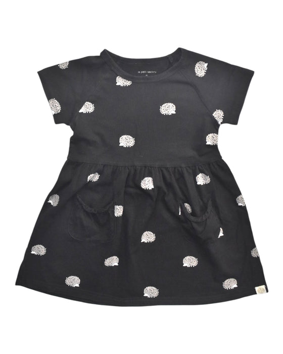 A Black Short Sleeve Dresses from Le Petit Society in size 3T for girl. (Front View)