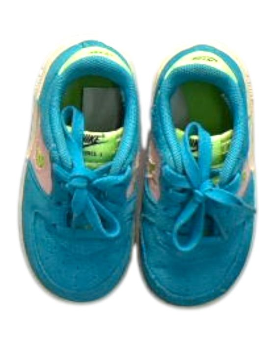 A Multicolour Sneakers from Nike in size 3T for girl. (Back View)