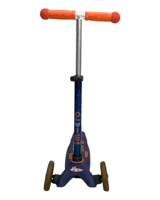 A Blue Scooters Rollerblades & Skateboards from Micro Scooters in size O/S for neutral. (Front View)