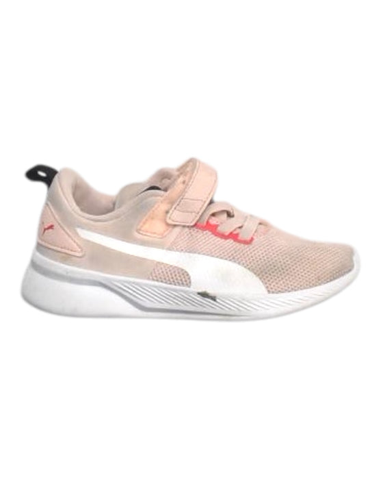 A Beige Sneakers from Puma in size 7Y for girl. (Front View)