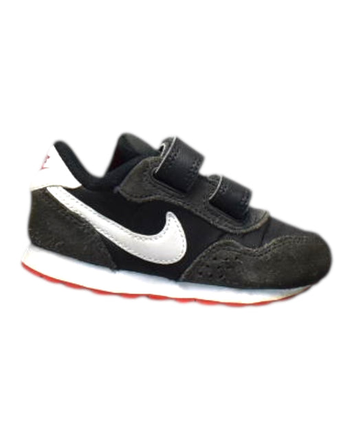 A Black Sneakers from Nike in size 18-24M for neutral. (Front View)