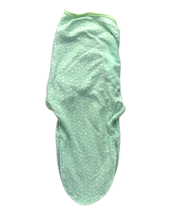 A Green Swaddles from Swaddle Me in size O/S for neutral. (Back View)