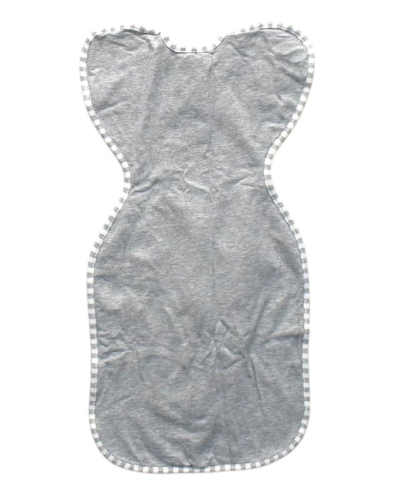 A Grey Swaddles from Love To Dream in size Newborn for neutral. (Back View)