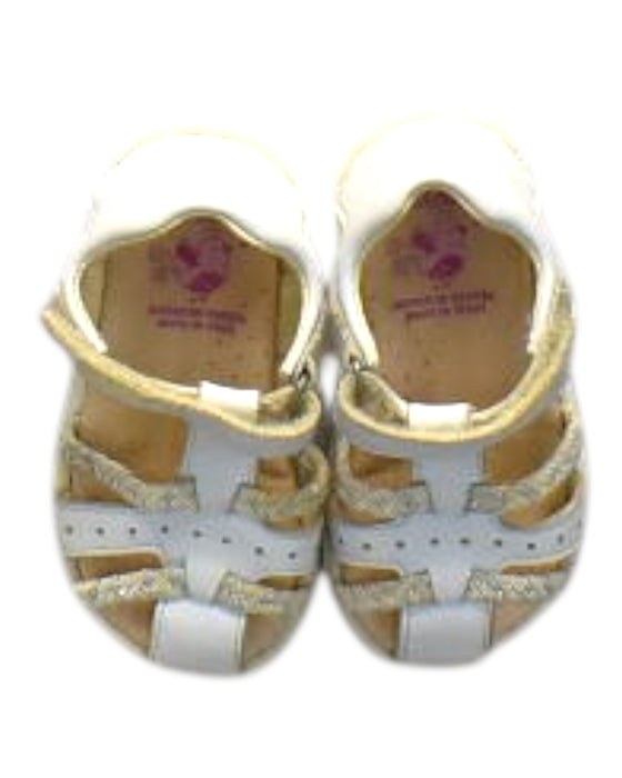 A White Sandals from Pablosky in size 12-18M for neutral. (Back View)