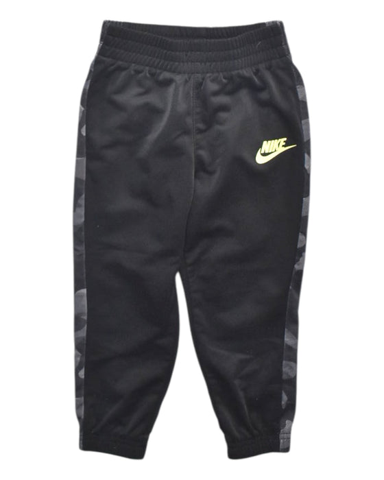 A Black Active Pants from Nike in size 3T for boy. (Front View)
