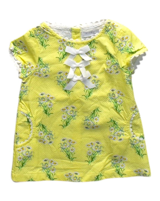A Yellow Short Sleeve Dresses from Gingersnaps in size 6T for girl. (Front View)