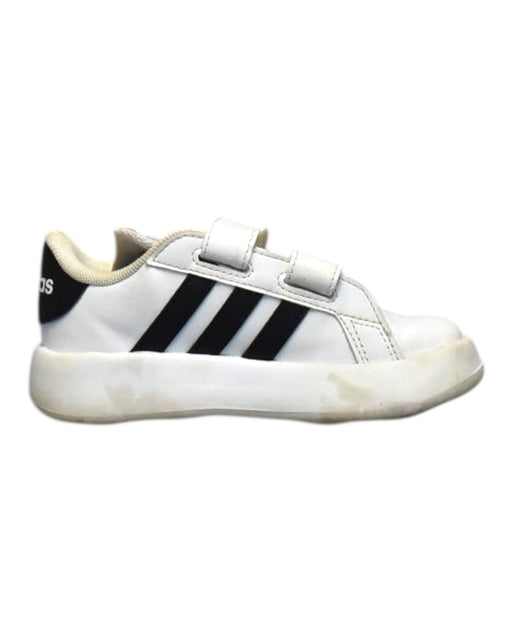 A White Sneakers from Adidas in size 4T for neutral. (Front View)