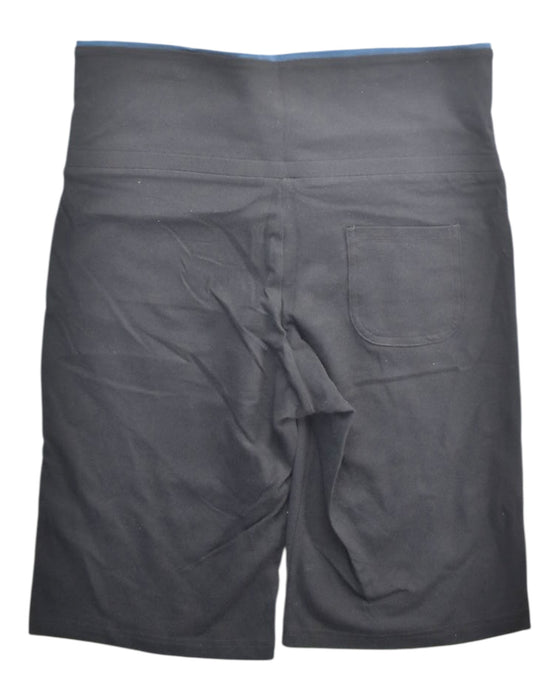 A Black Shorts from Spring in size Maternity-S for maternity. (Back View)