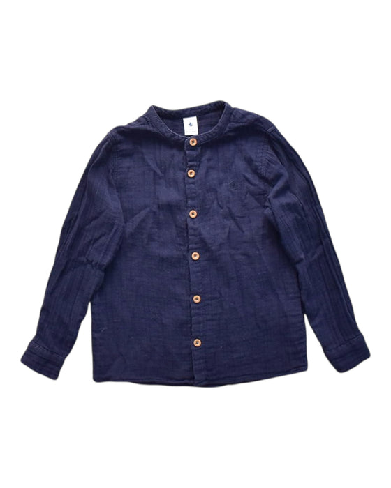 A Navy Long Sleeve Shirts from Petit Bateau in size 6T for boy. (Front View)