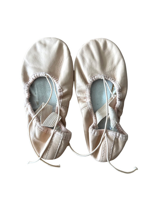 A Beige Flats from Bloch in size 6T for girl. (Front View)