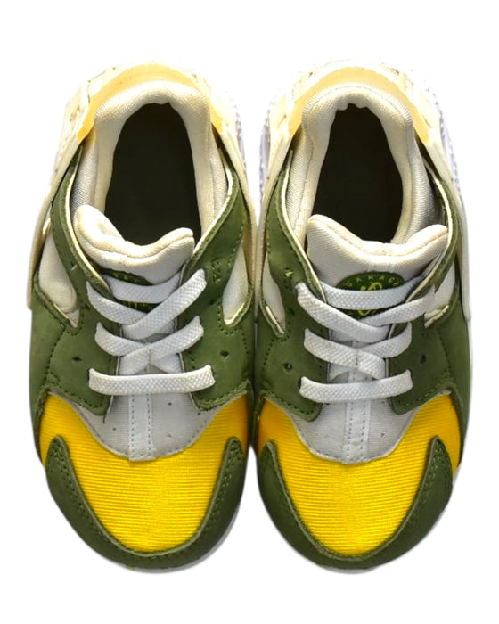 A Green Sneakers from Nike in size 3T for boy. (Back View)