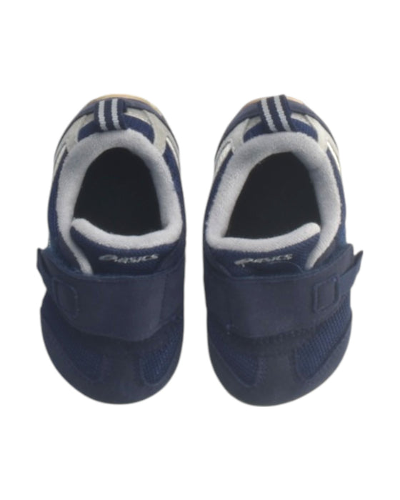 A Navy Sneakers from ASICS in size 12-18M for boy. (Back View)