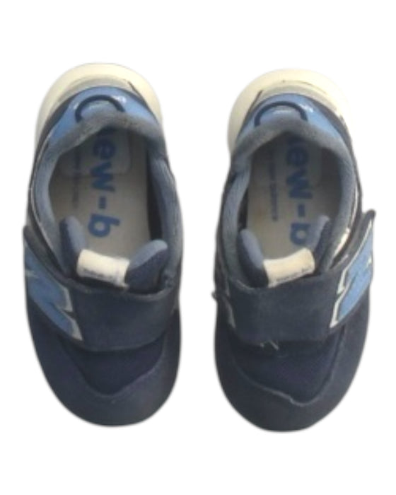 A Navy Sneakers from New Balance in size 18-24M for boy. (Back View)