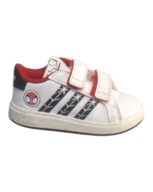 A White Sneakers from Adidas in size 18-24M for boy. (Front View)