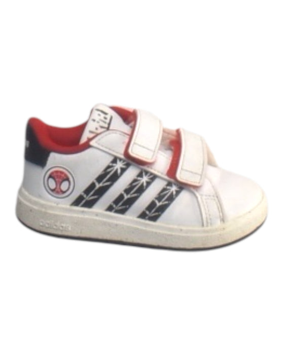 A White Sneakers from Adidas in size 18-24M for boy. (Front View)