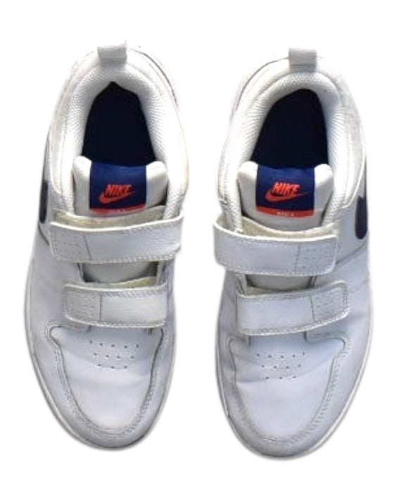 A White Sneakers from Nike in size 10Y for boy. (Back View)