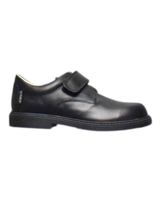 A Black Dress Shoes from Step2wo in size 7Y for boy. (Front View)