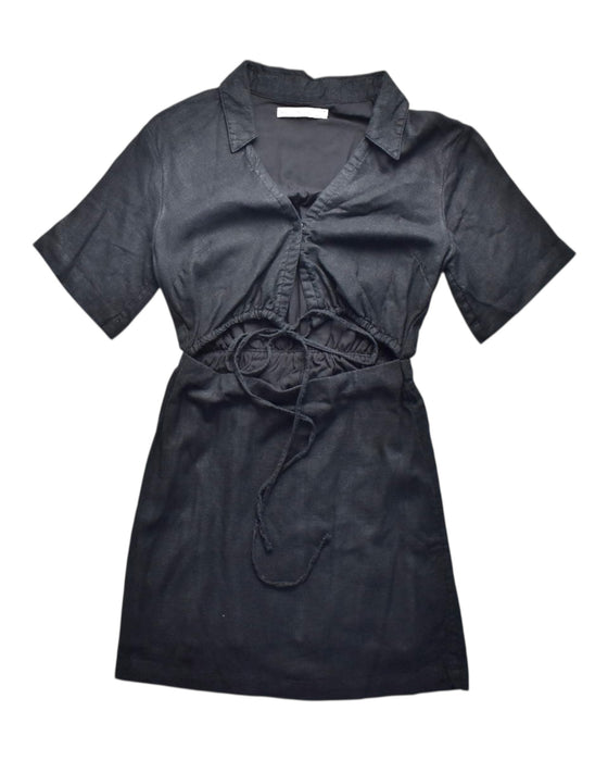 A Black Short Sleeve Dresses from Abercrombie & Fitch in size 12Y for girl. (Front View)