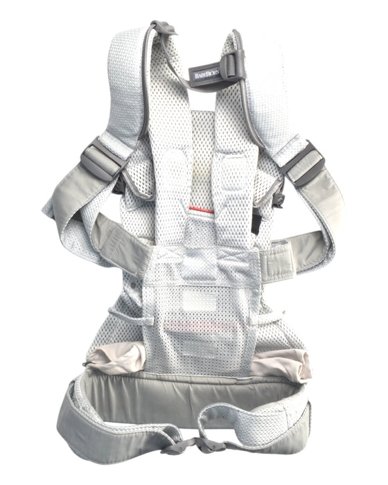 A Grey Baby Carriers from BabyBjorn in size 0-3M for neutral. (Back View)