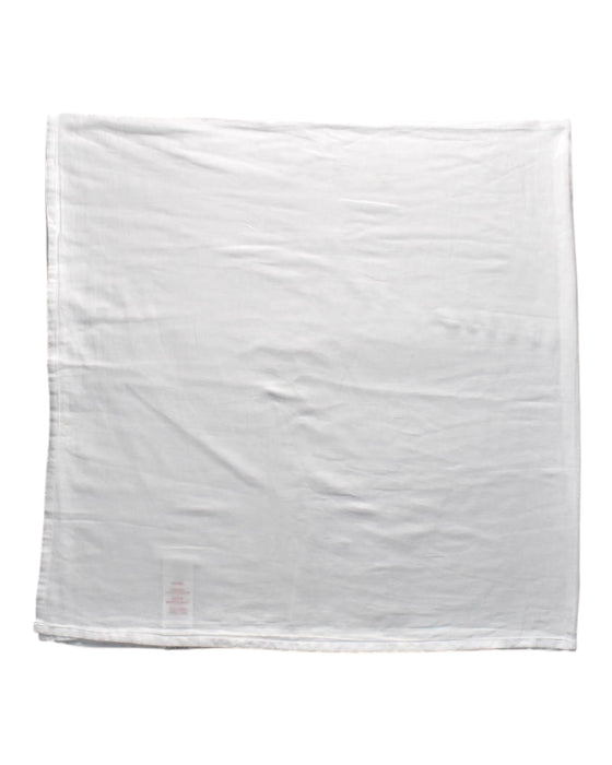 A White Swaddles from Purebaby in size O/S for neutral. (Front View)