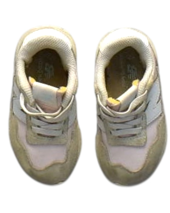 A Beige Sneakers from New Balance in size 18-24M for girl. (Back View)