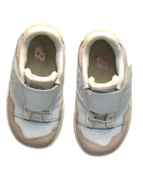 A Pink Sneakers from New Balance in size 18-24M for girl. (Back View)