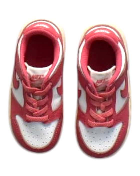 A Red Sneakers from Nike in size 18-24M for girl. (Back View)