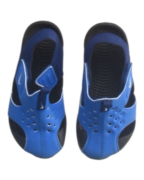 A Blue Sandals from Nike in size 4T for boy. (Back View)
