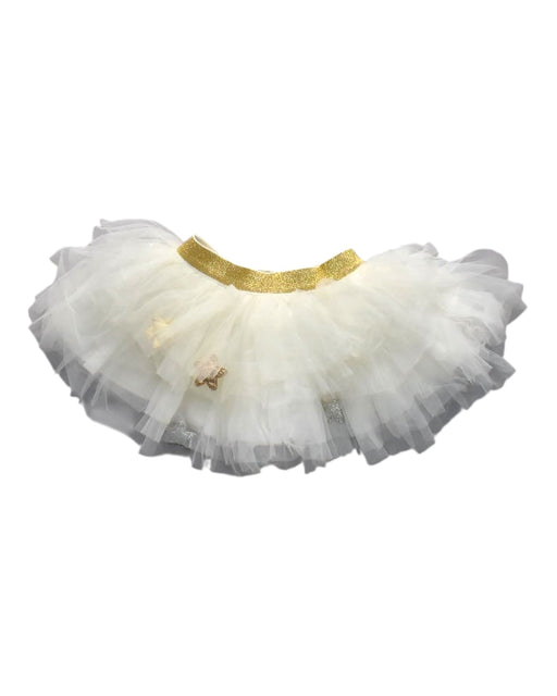 A White Tulle Skirts from Le Petit Society in size 2T for girl. (Front View)