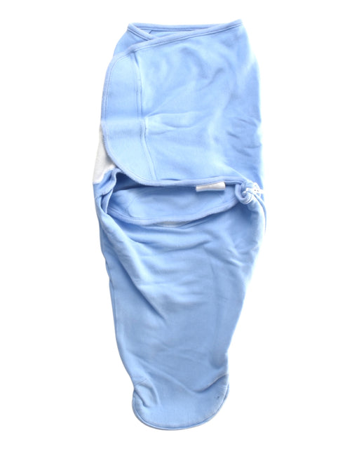 A Blue Swaddles from Aden & Anais in size 0-3M for boy. (Front View)