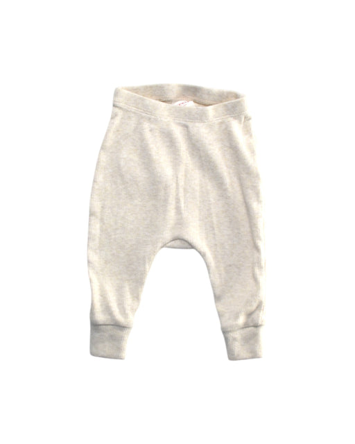 A Ivory Sweatpants from Seed in size 0-3M for girl. (Front View)