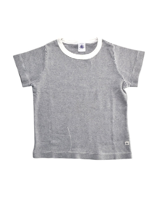A Grey Short Sleeve T Shirts from Petit Bateau in size 4T for boy. (Front View)