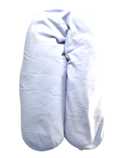 A White Pillow from Red Castle in size O/S for maternity. (Front View)